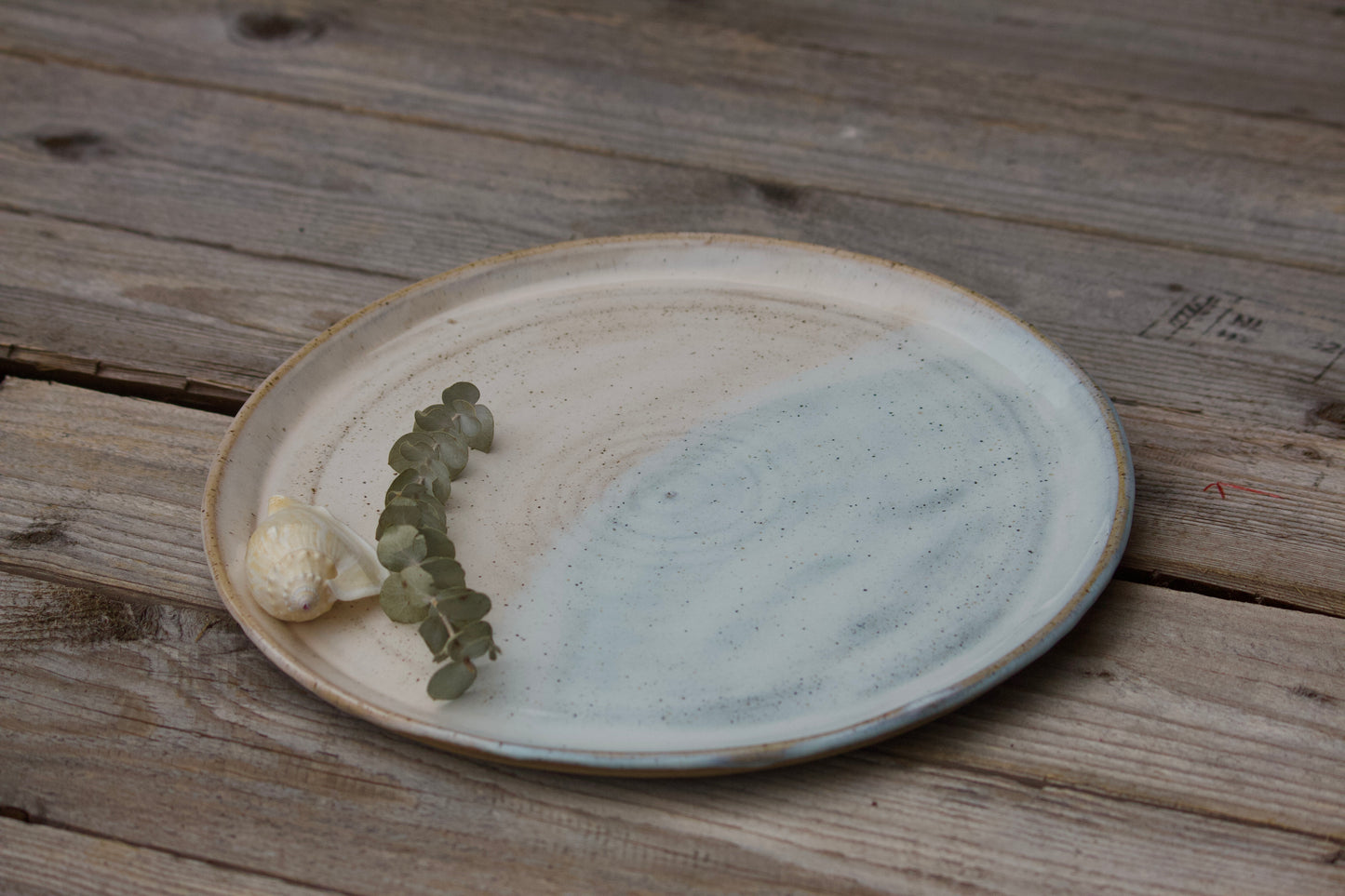 Sand beige and blue plate