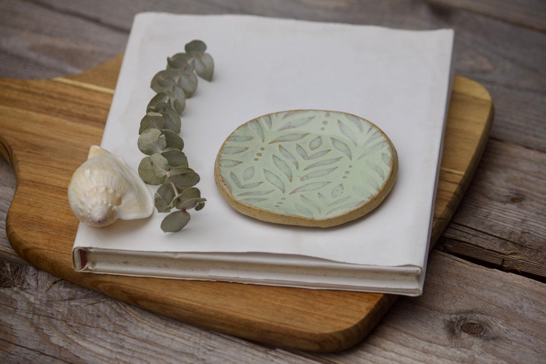 Green leaf trinket plate