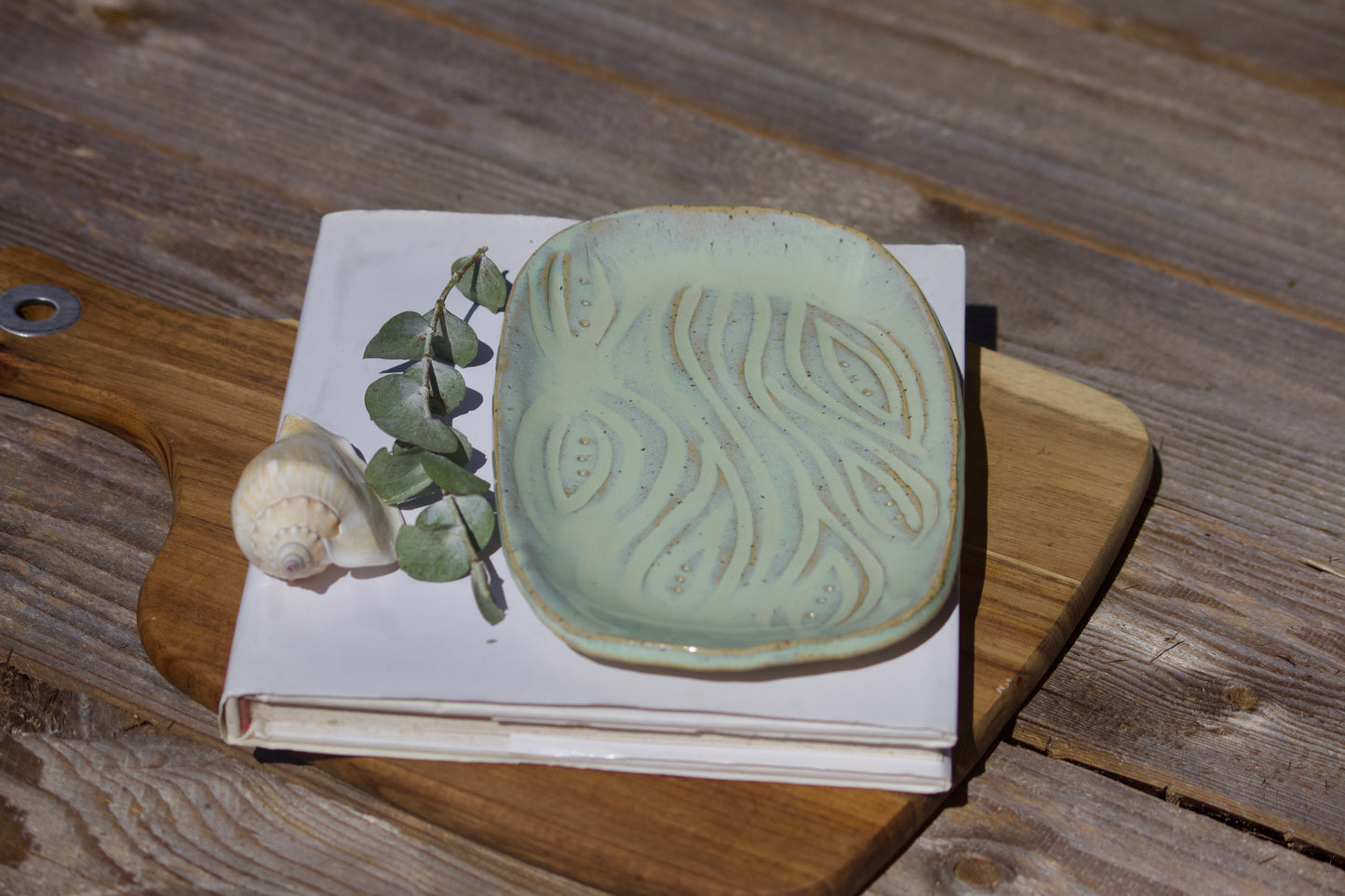 Oblong ceramic side plates