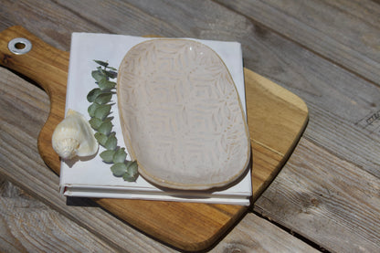 Oblong ceramic side plates