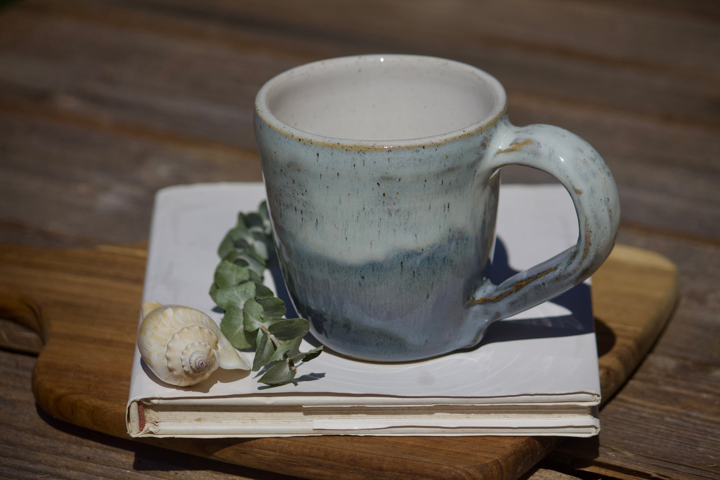 Light and dark blue ceramic mug