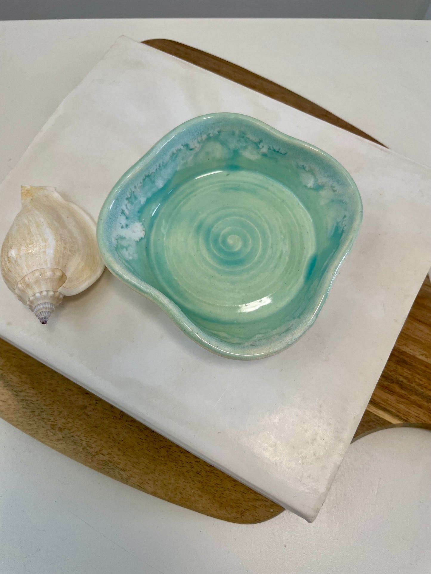 Wave ceramic trinket bowl