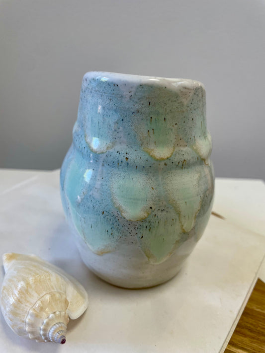 Pastel feather design mini vase