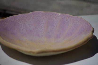 Ceramic shell trinket bowl